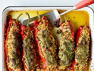 Poivrons farcis au couscous perlé et au maquerau fumé