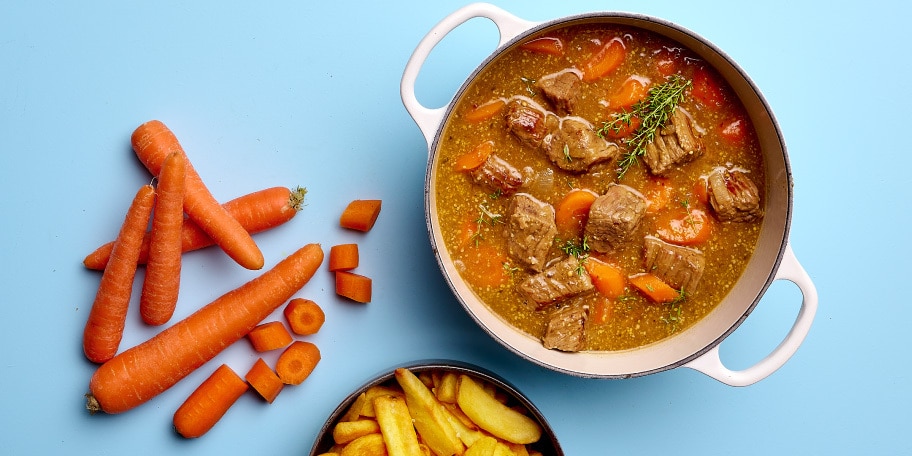 Stoofvlees met graanmosterd en wortelen