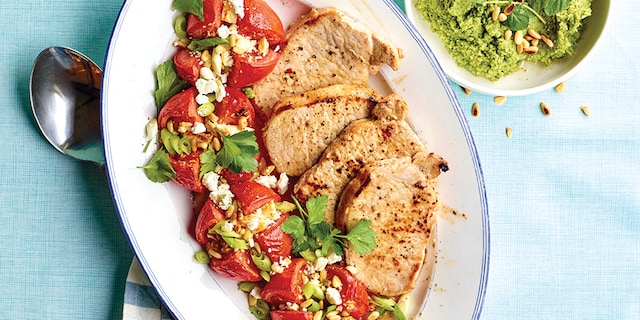 Savourettes de porc, tomates rôties à la feta et purée de brocoli