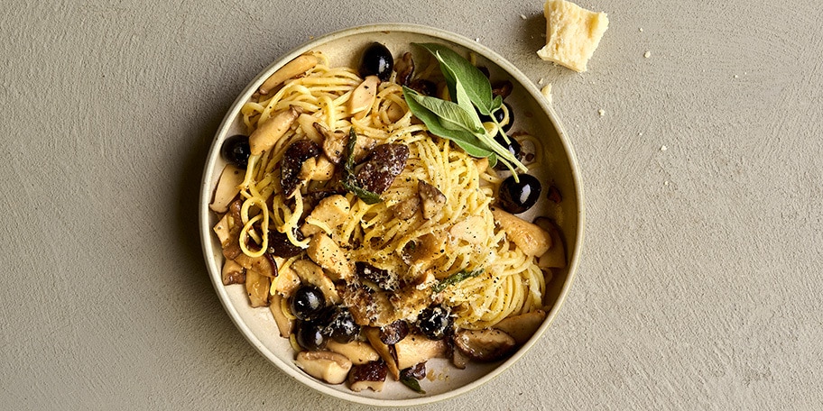 Linguine met champignons en truffelolie