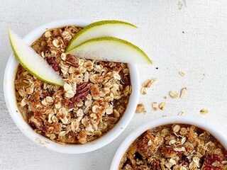 Express perengratins met koffie, kokos, pecannoten en havervlokken