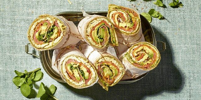 Wraps met omelet en gerookte zalm