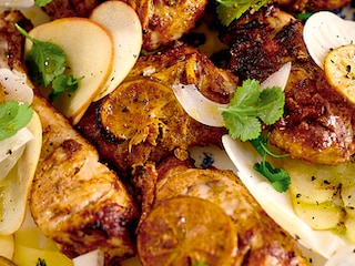 Poulet tandoori et salade de fenouil aux pommes