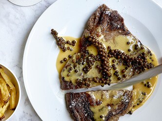 Entrecotes met groene peper