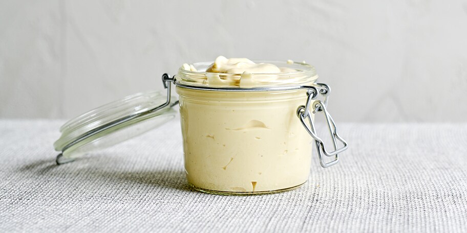 Zelfgemaakte mayonaise