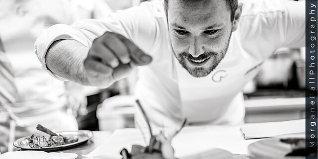 Boterzachte lamsbout en speltrisotto met boleten, Parmezaan en krokant witloof