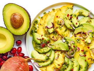 Avocadosalade met ananas en Spaanse peper