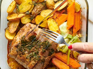 Rôti de porc Iberico aux légumes et aux grenailles rôties