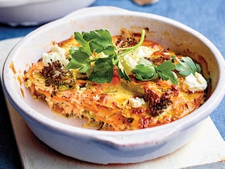 Groentegratin met geitenkaas en gerookte zalm