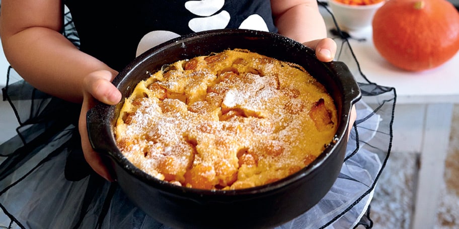 Clafoutis met fysalis en zachte perziken