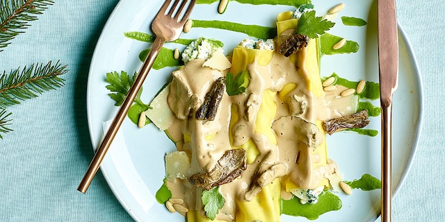 Cannellonis aux épinards et aux cèpes, coulis de persil