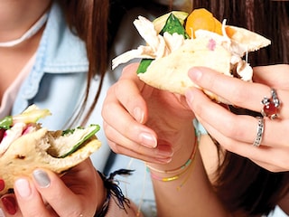 Tacos au poulet, au chèvre et aux pickles de légumes