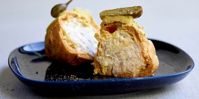 Choux à la mousse de jambon et moutarde