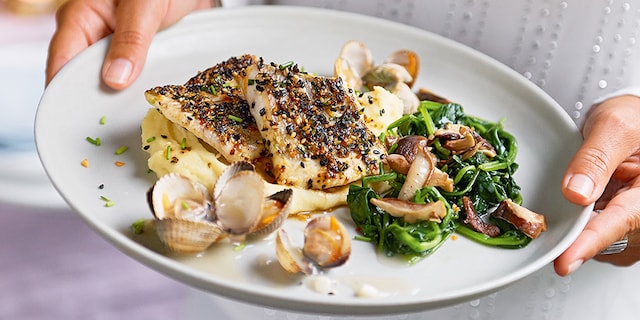 Tarbotfilet met schelpjes, spinazie en shiitake