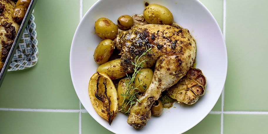 Poulet, citron et grenailles au four