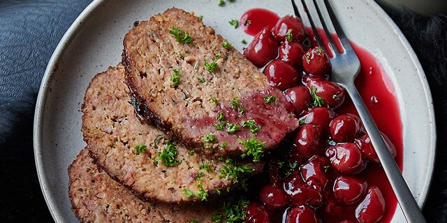 Gehaktbrood met krieken