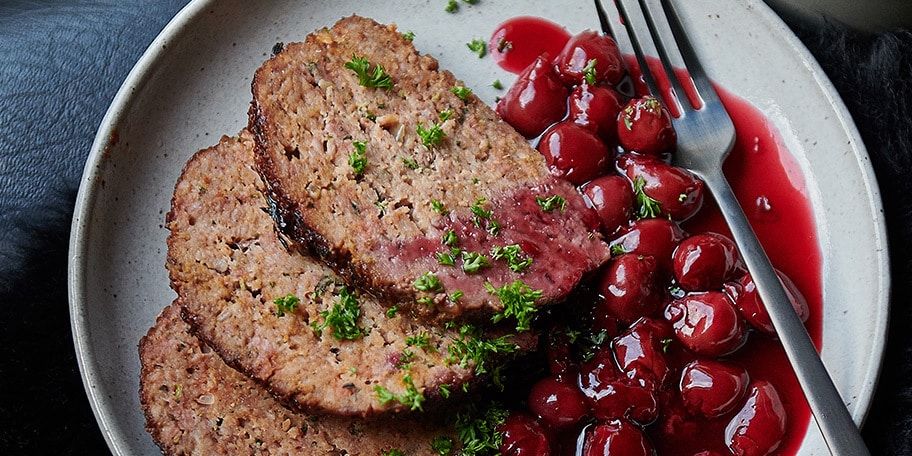 Gehaktbrood met krieken