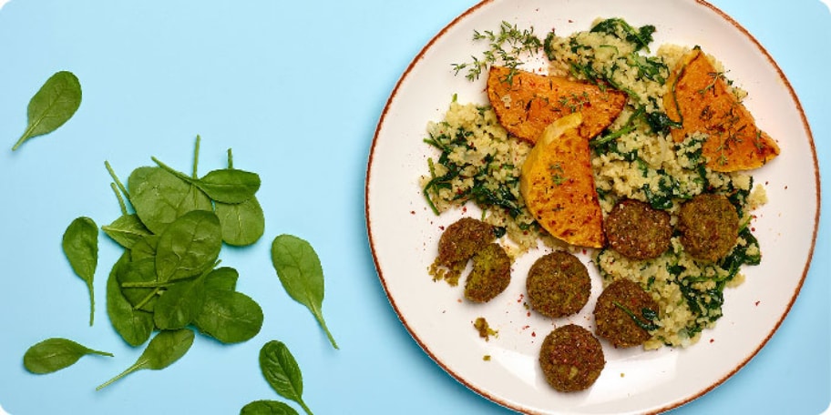 Falafels, butternut rôti et risotto de boulgour aux épinards