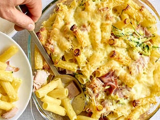 Macaroni met ham en kaas