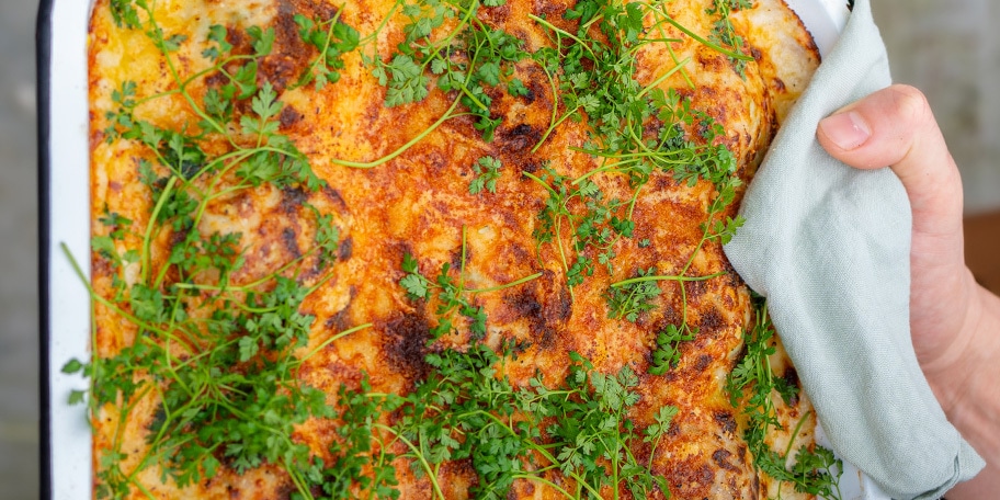 Gratin de boulettes de poulet au cerfeuil et aux petits pois