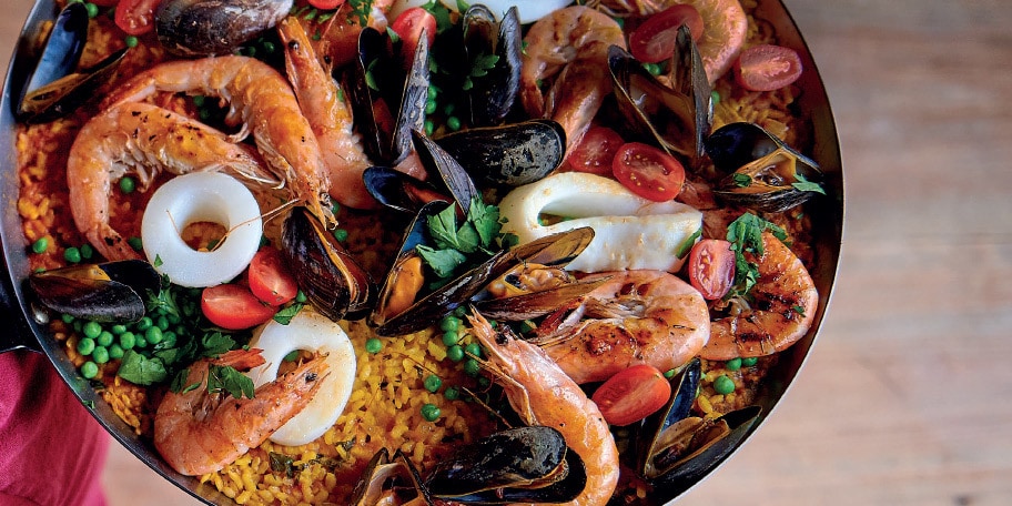 Paella met zeevruchten