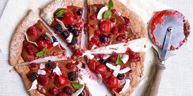 Pizza au chocolat et aux fruits