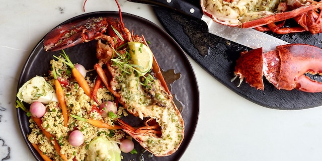 Homard rôti à l'huile de citron-gingembre et couscous aux mini légumes