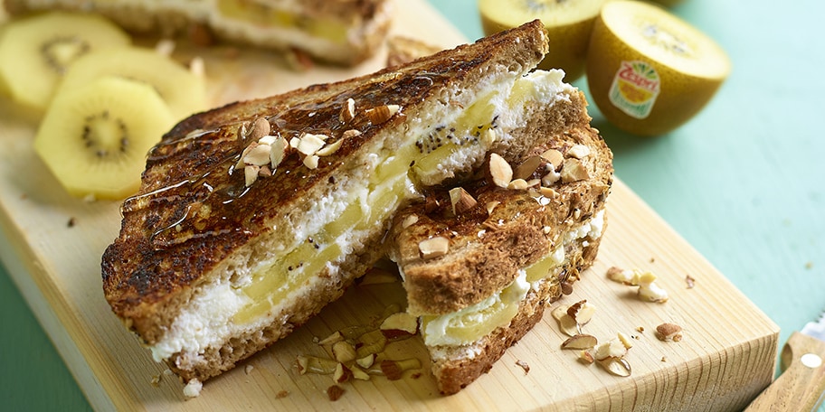 Verloren croque met Zespri SunGold en ricotta