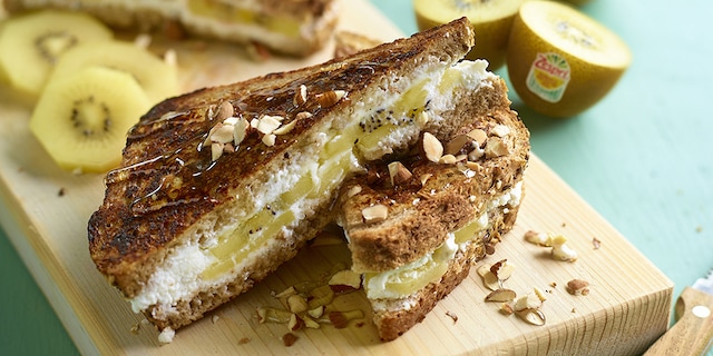 Verloren croque met Zespri SunGold en ricotta