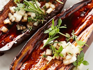 Gekaramelliseerde aubergines met Luikse siroop door Seppe Nobels