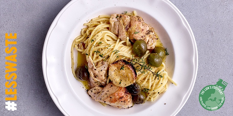 Spaghetti met kip, olijven en citroenen uit de oven