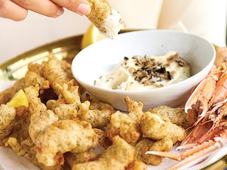 Kibbeling van langoustine met truffelmayonaise
