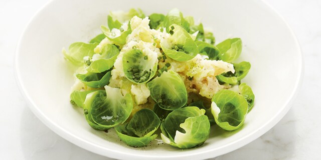 Stoemp van aardappel en kabeljauw met spruiten