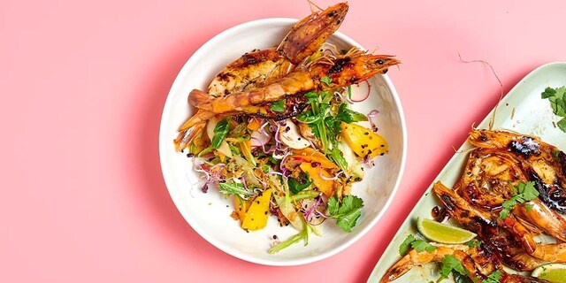 Salade thaï aux crevettes grillées