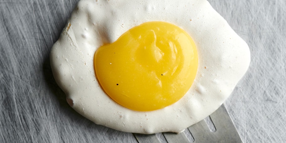 Meringues au lemon curd