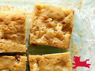 Brownies met witte chocolade en appel