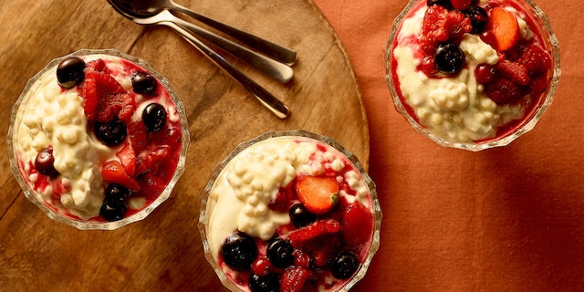Couscous perlé façon riz au lait à la crème anglaise et aux fruits rouges