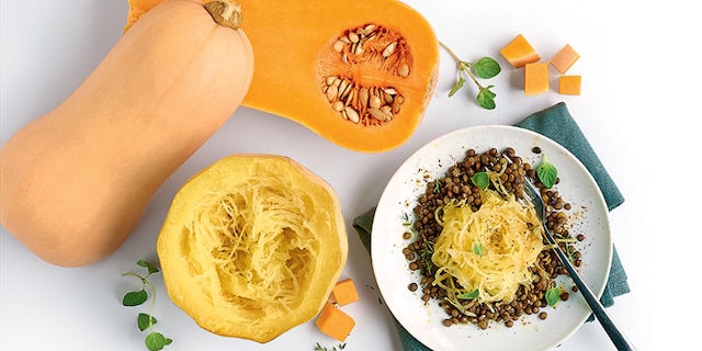 Salade van spaghettipompoen en linzen