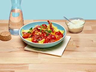 Ravioli spinazie-ricotta met saus van kerstomaten