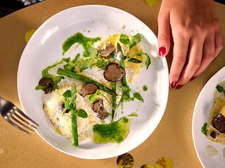 Verse pasta met truffel, rucolaolie en espuma