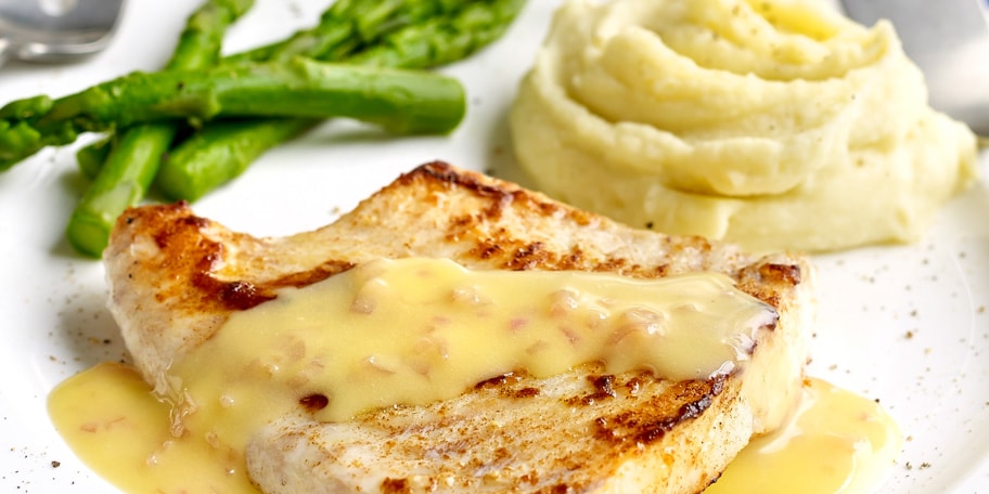 Filets de turbot rôtis et sauce au beurre blanc