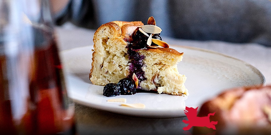Ostkaka aux amandes et aux myrtilles