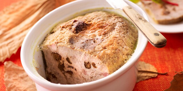 Terrine van wild konijn met pruimen