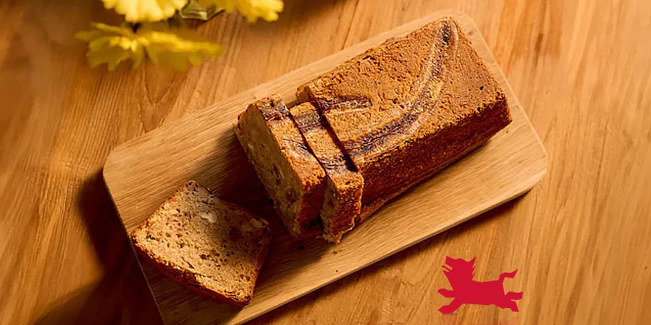 Banana bread met verse kaas