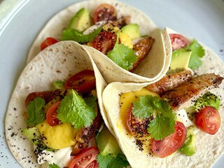 Taco’s met kip, avocado en verse kaas