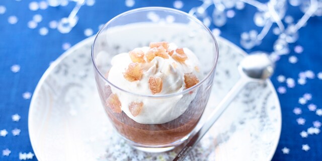 Lichte mousse met chocolade en kastanjes