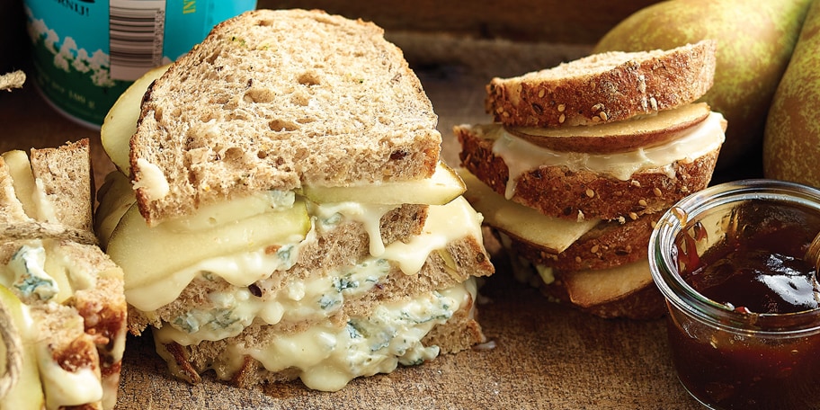 Pain gris bio aux poires et gorgonzola