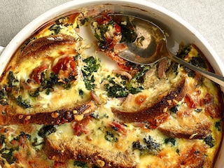 Zoute broodpudding met Averbodebrood, ham en spinazie