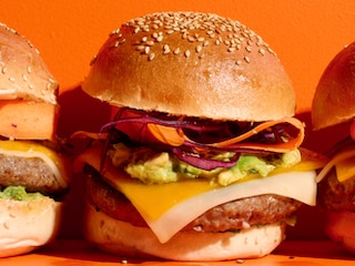 Double cheeseburger met groenten