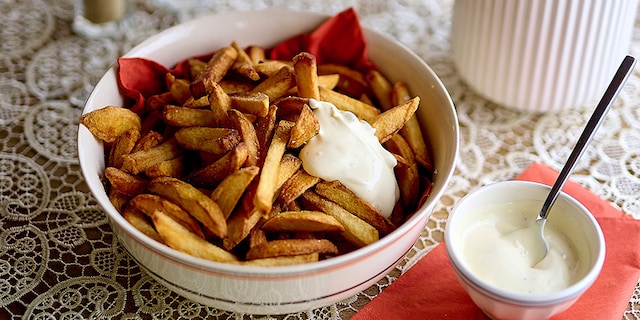 Frites traditionnelles et mayonnaise maison